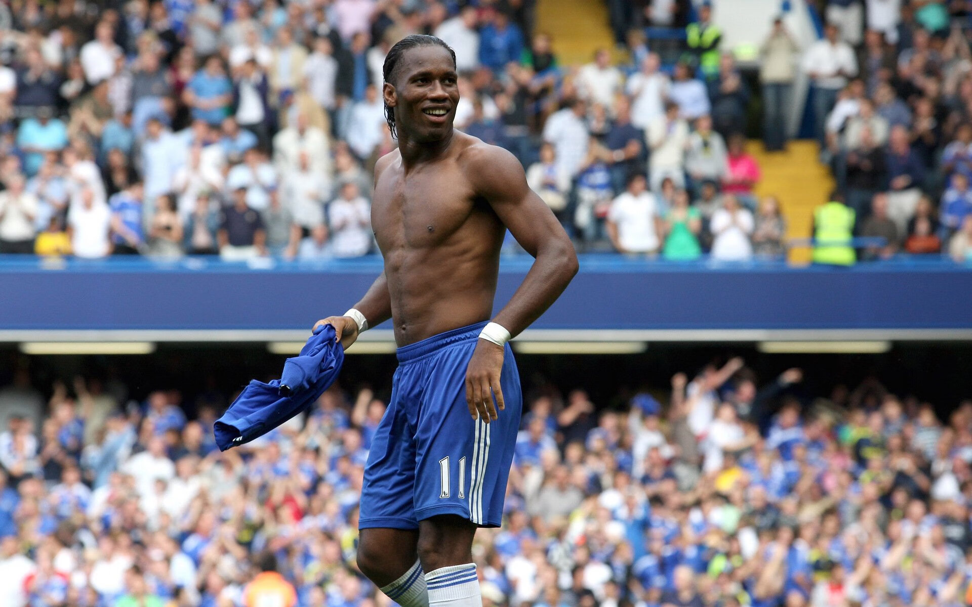 当巴林赛道熄灭引擎,勒布朗的计时器刚刚归零